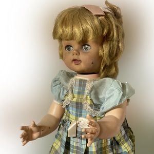 Vintage Fairy Land Toy Saucy Walker Doll #5 Blonde, original outfit